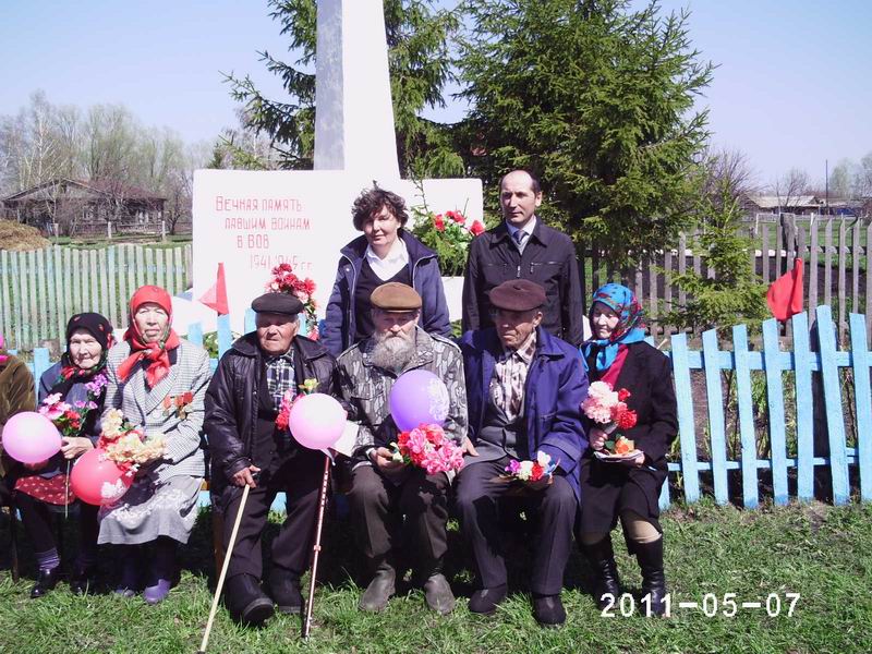Большеторханское сельское поселение: митинг в  честь Дня Победы